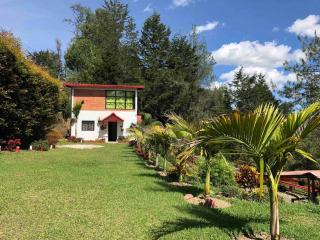 Desconéctate! Casa de campo con vista sensacional !!! - Rionegro - 3