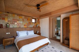 Kado Kubu Modern Tropical 2BR Pink Villa with Sky Pool with Ocean Views in Uluwatu - 7