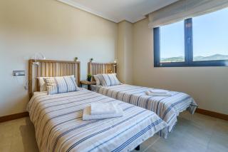 Sunset Seaview Corner With Pool - Happy Rentals - Estepona - 1