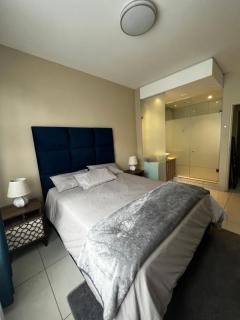 Tyrwhitt apartment, Rosebank - 1
