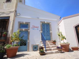 B&B Domos Mi & Ro - Castelsardo - 0