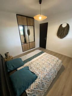 Appartement T3 Idéal Plage et Commerces à Pied, Parking Privé - 5
