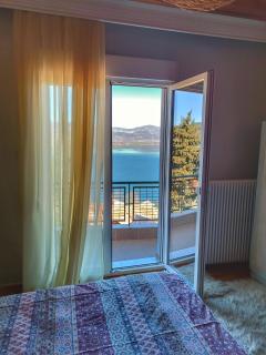 Skiff_View - Kastoria - 8