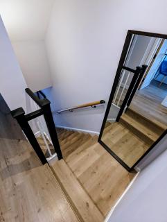 Cosy guest room in a family home with FREE parking - 4