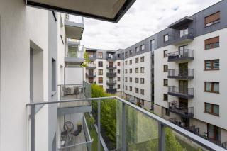 Nowoczesne i Eleganckie Apartamenty Very Berry w Poznaniu by Noclegi Renters - Poznań - 5