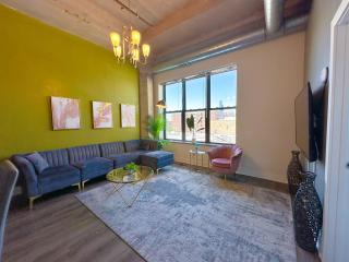 Modern 3BR South Loop Living Family Unit Near Adler Planetarium & McCormick Convention Center - Chicago - 3