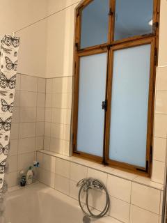 Ferienwohnung von der Herzogshöhe ,WIFI, Netflix, Parkplatz, Kamin, Fussbodenheizung, Thermomix, Babybett - Chemnitz - 7
