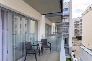 Nowoczesne i Eleganckie Studio oraz Apartament z Balkonami w Poznaniu by Noclegi Renters - 7