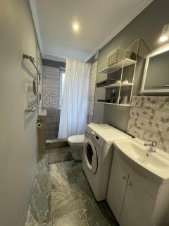 Cozy Uliha Street Apartment - Liepāja - 5