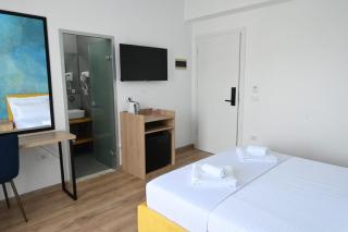 EMAAR Hotel Ksamil - BEACHFRONT , Newly Renovated - Ksamil - 2