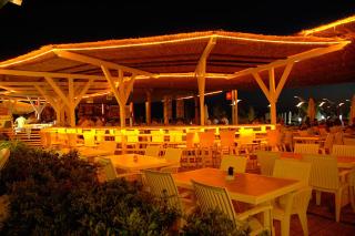 Vela Hotel Restaurant - Golem - 4