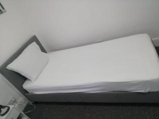 Single Room Shared bathroom Free Street Parking Near Anfield LFC - Liverpool - 4