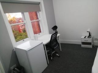 Single Room Shared bathroom Free Street Parking Near Anfield LFC - 1