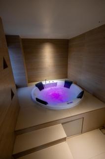 Cahaya - Beachouse 4BHK Villa with Jacuzzi & Home Theatre, 7 minute walk to the beach - 4