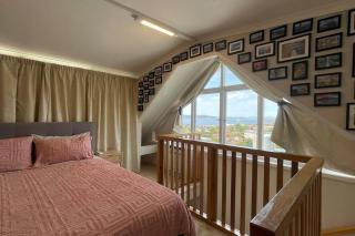 Lovely brick cottage with amazing water view - Hobart - 3