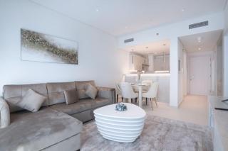 Spacious & Modern 2BR in Seven Palm Residence - Dubai - 0