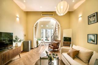 Attic 128m2 Duplex Glass dome by SSens Homes - 0