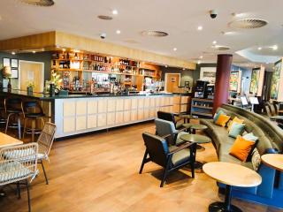 Future Inn Cardiff Bay - Cardiff - 3