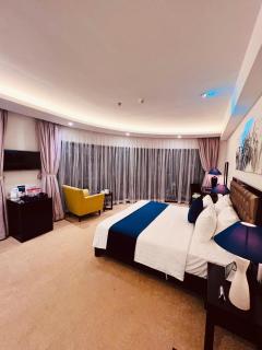 SANDALS ISLAND HOTEL - 1