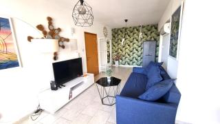 Beach Haven: 7-Minute walk to the beach + Pool - Larnaca - 0