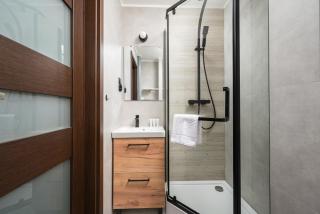 Park Mirowski Homely Apartment by BookingHost - 8