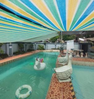 Vila Princess,Sentul 4bedroom dan Tenda Camping,Private pool, Tenis meja, mini billiard, Karaoke, Ayunan,BBQ, 08satu3 80satu6 4satu5satu - Bogor - 9
