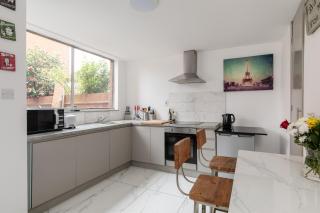 Double Room in Maida Vale - 2