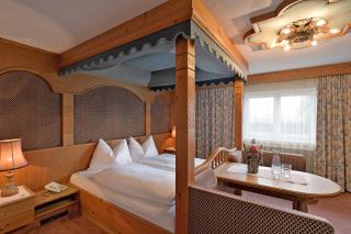 Hotel Tiroler Stuben - 8