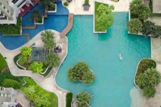 Lot of Food Night Market Swimming Pool Very Near Train MRT Big Shopping Malls - Bangkok - 2
