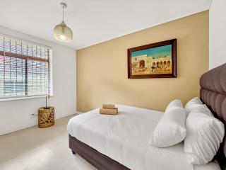 Sea Point Sanctuary - 1