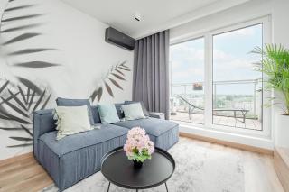 Elegant Apartment with Air-Conditioning near Łódź Fabryczna by Renters Prestige - Łódź - 0