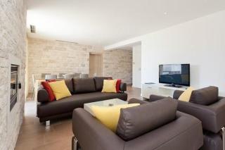Exklusive Designvilla mit Dachterrasse und umfassendem Panoramablick - Karigador - 1