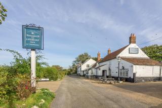 2 Priory Court - 7