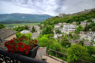 Emblematic House Apartment 1 - Gjirokastër - 4