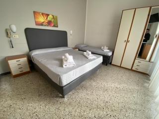 Hotel Ausonia B&B RiMiNi - Rimini - 2