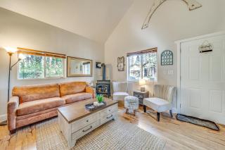 Cozy Terrace Lakes Resort Cabin with Views - Crouch - 7