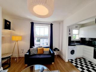 Eco View 1 Bed Apartment - 3 mins walk Mile End Station-Queen Mary University-Hospital - 0