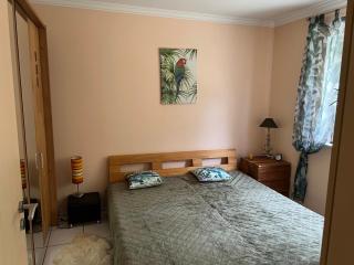 Ferienwohnung Schwanheim - - 2