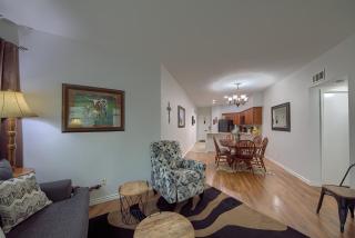 IC 102 Comal Float Inn - 5