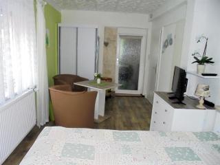 Kleine Ferienwohnung mit Garten und Terrasse - Zingst - 4