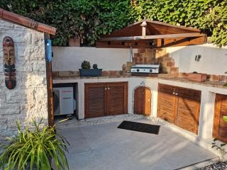 Charmant 2p au calme, jardin, piscine, vue panoramique et stationnement - Villeneuve-Loubet - 8