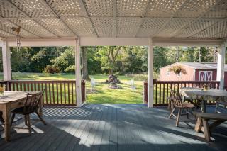TwinCreeks Rustic Colonial Farmhouse established 1768 - New Paltz - 1