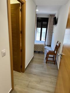 Hostal cazalegas - 1