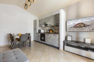 Reginas Home in Pula with Private Parking! - Pula - 8