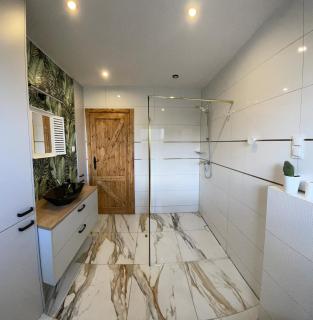 Dark Horse Apartament - 7