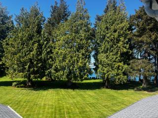 Salt and Cedar Bed and Breakfast - 1