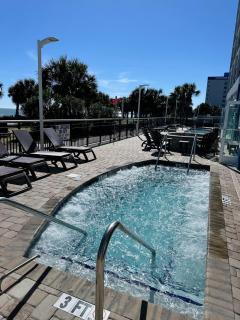 Bay View Resort 1707 - 8