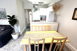 Cozy 3 bed flat near to station - Londra - 1
