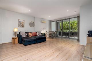Spacious 1BR APT in Convenient Kingston Location - Hosted by CanStay - Kingston - 4