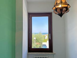 178 - Trilocale a Marcelli a soli 200 mt dal mare, ben arredato e climatizzato - SPIAGGIA INCLUSA - 2